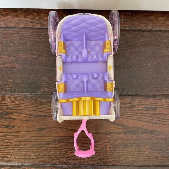 Shopkins Happy Places Royal Crown Carriage Replacement Doll Toy Stained Seat - Picture 5 of 8